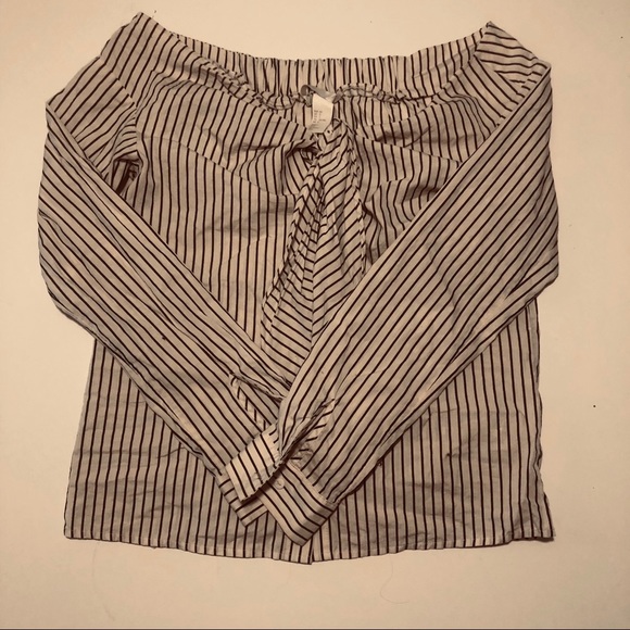 H&M | Cotton Off The Shoulder Button-Up - Picture 6 of 9